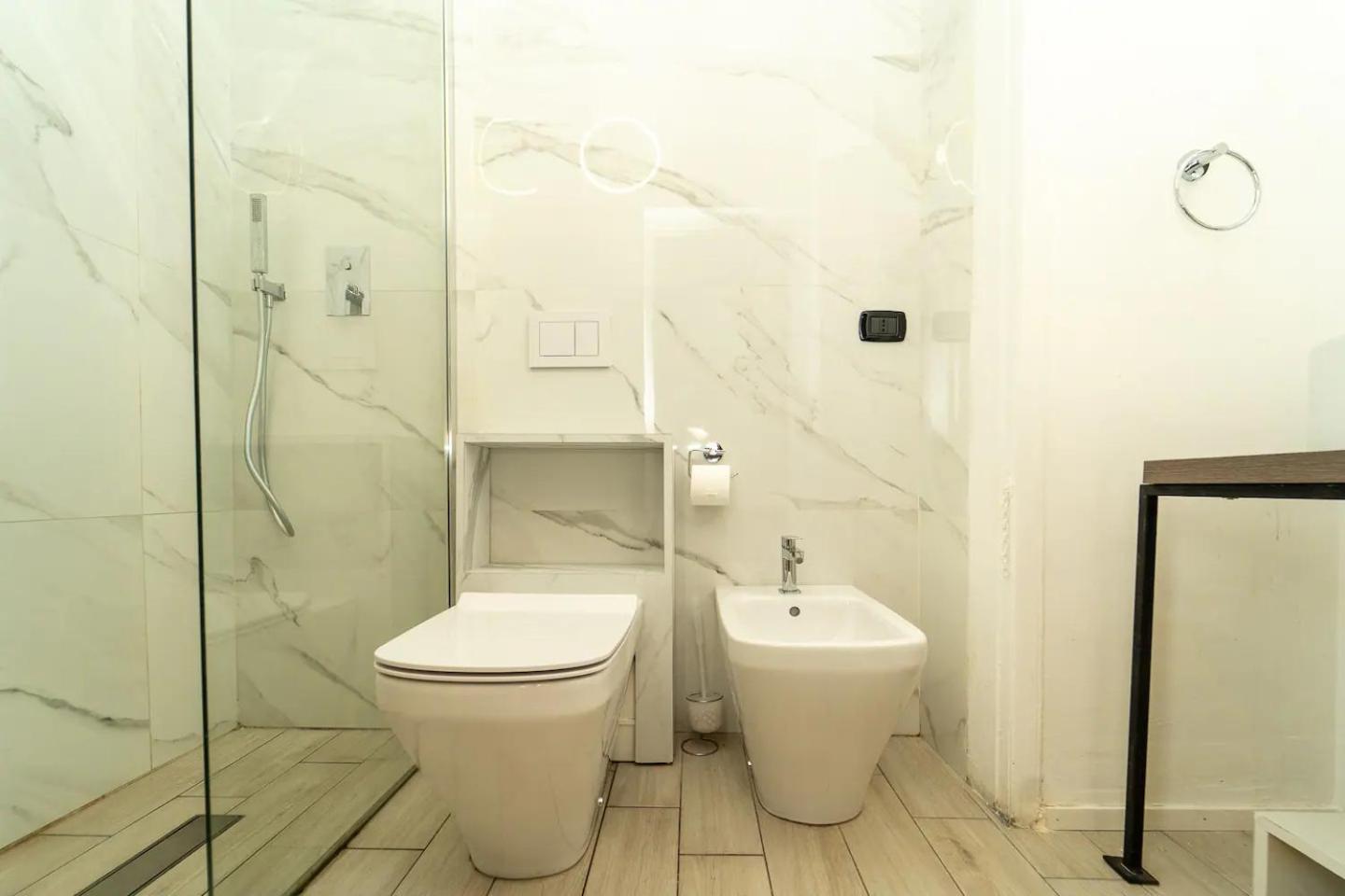 La Piazza Suite Napoli Bagian luar foto