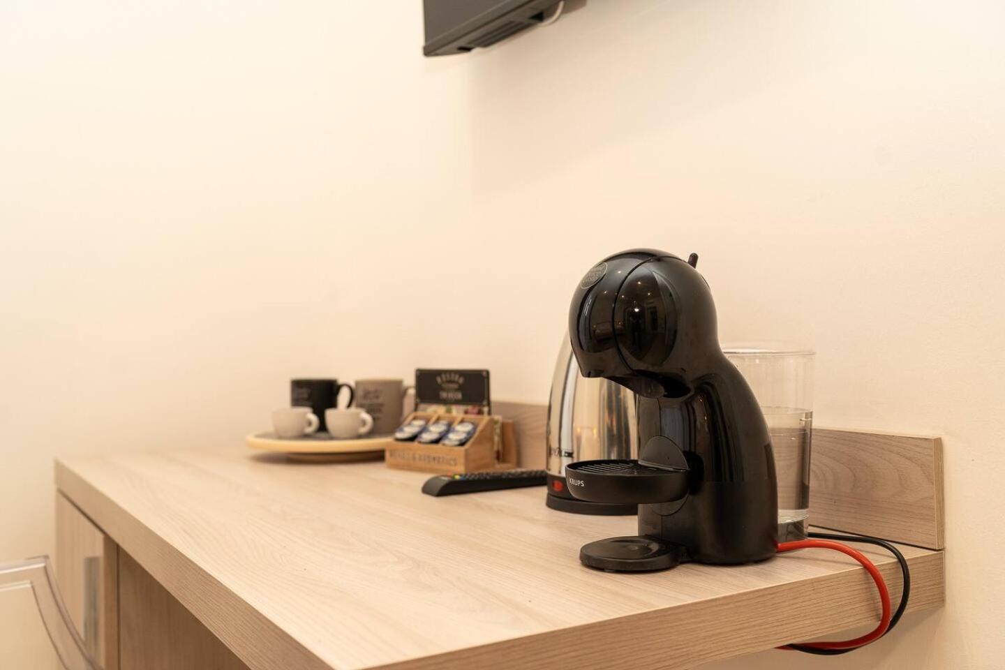 La Piazza Suite Napoli Bagian luar foto