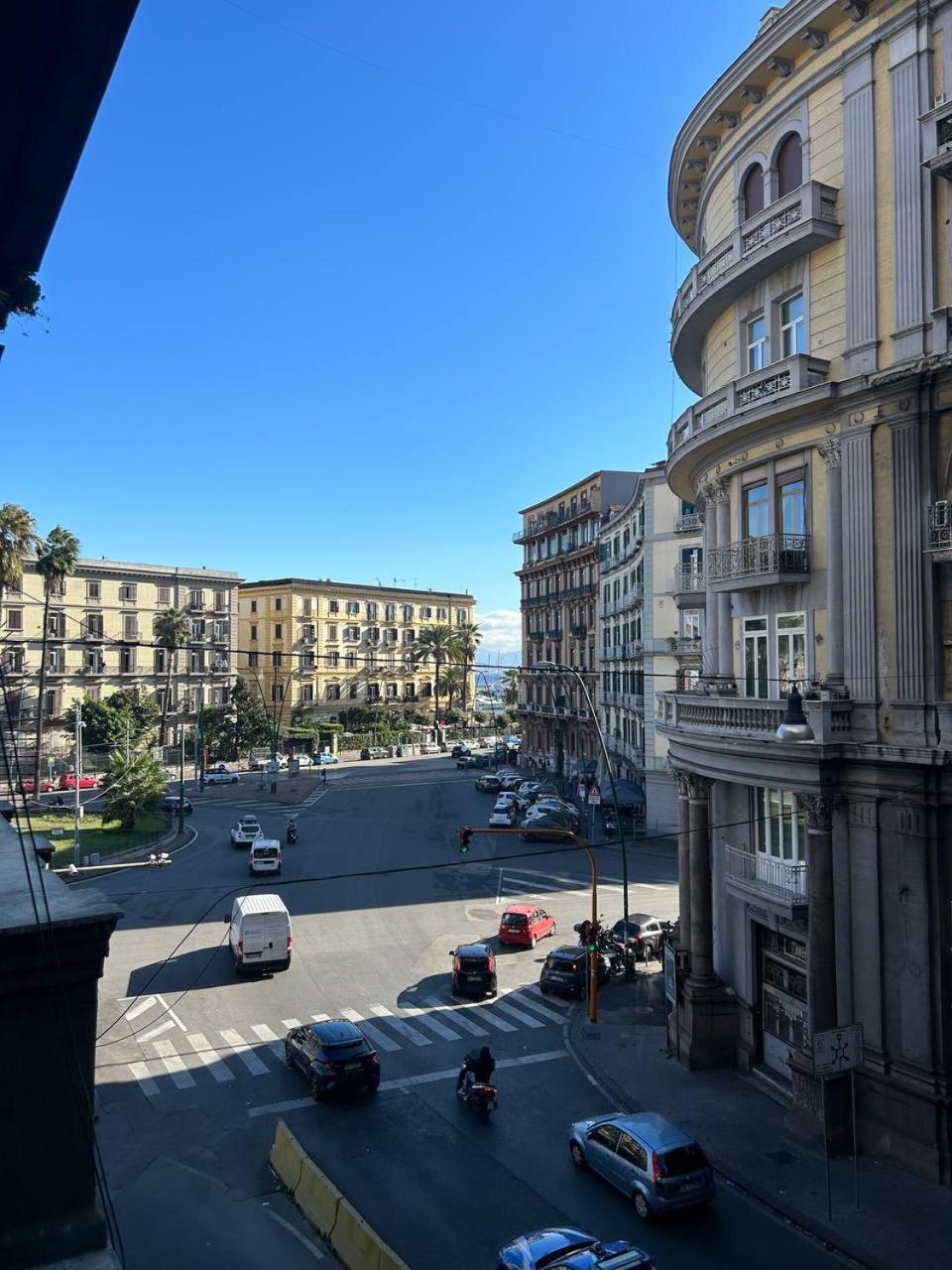 La Piazza Suite Napoli Bagian luar foto
